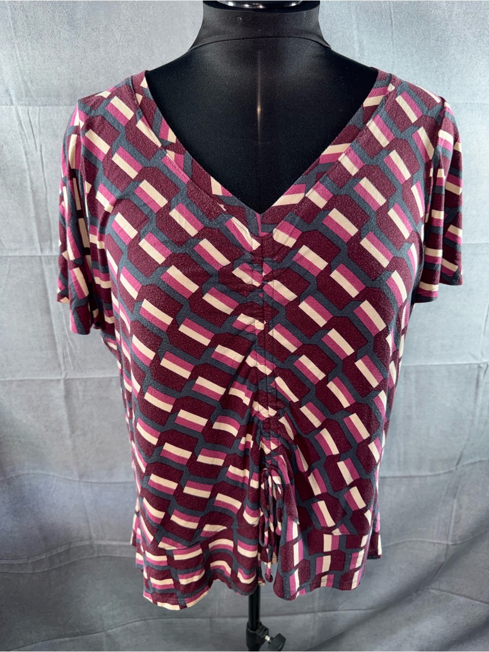 3300-Lane Bryant Burgundy Geo V‑Neck Short Sleeve Drawstring Top